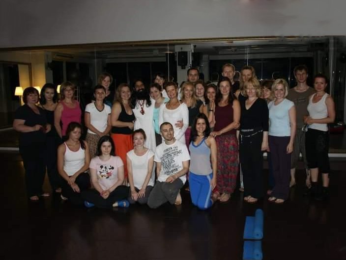 Group yoga practice by students at Maunvan Rishikesh